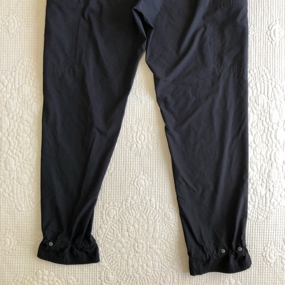 FIGS Women’s Black Technical Collection Cargo Scrub Pants Medium style W22SW2003 - Picture 8 of 11